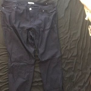 Women’s stretchy skinny jeans